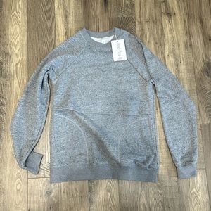 Latched Mama Grey nursing sweatshirt size xs/s NWT